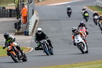 enduro-digital-images;event-digital-images;eventdigitalimages;mallory-park;mallory-park-photographs;mallory-park-trackday;mallory-park-trackday-photographs;no-limits-trackdays;peter-wileman-photography;racing-digital-images;trackday-digital-images;trackday-photos